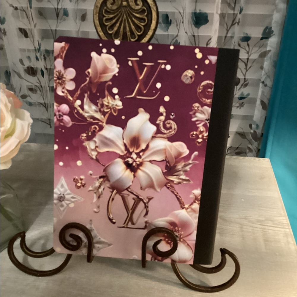 Gorgeous Notebook - Picture 7 of 7